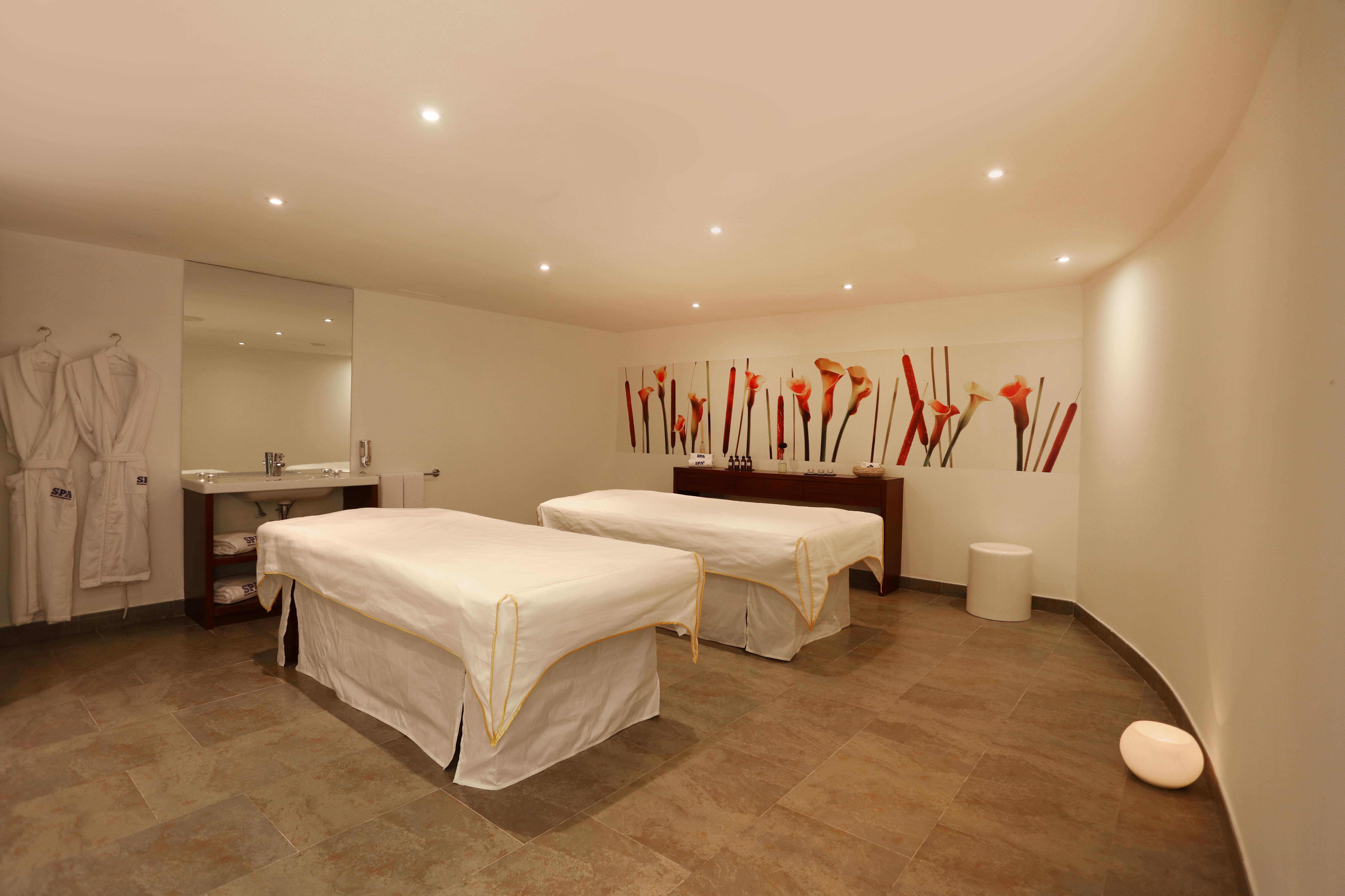 อิเบโรสตาร์ บาเอีย เด ปาลมา- สำหรับผู้ใหญ่เท่านั้น Hotel ปลายาเดปัลมา ภายนอก รูปภาพ